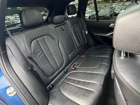 Used 2019 BMW X5 xDrive50i w/ M Sport Package AWD/4WD image 24