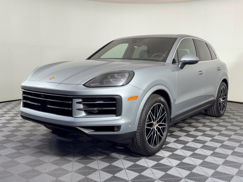 Certified 2024 Porsche Cayenne AWD/4WD image 1