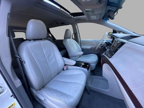 Used 2011 Toyota Sienna XLE w/ XLE Navigation Pkg FWD image 48