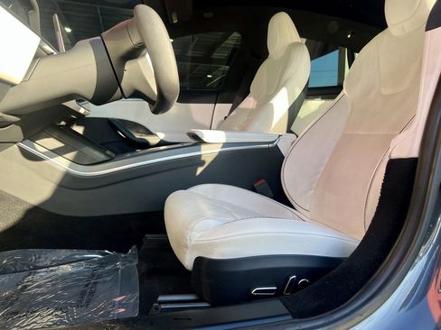 Used 2021 Tesla Model S Plaid image 15