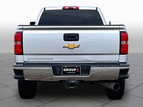 Used 2018 Chevrolet Silverado 2500 W/T w/ WT Convenience Package AWD/4WD image 5