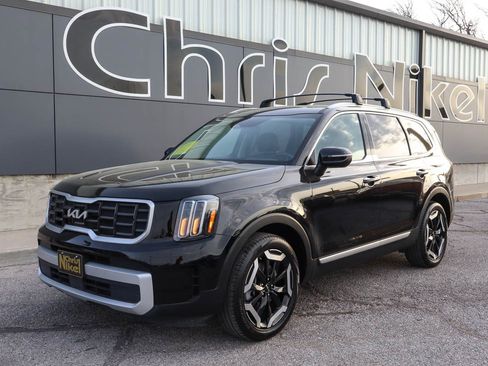 Used 2025 Kia Telluride S image 1