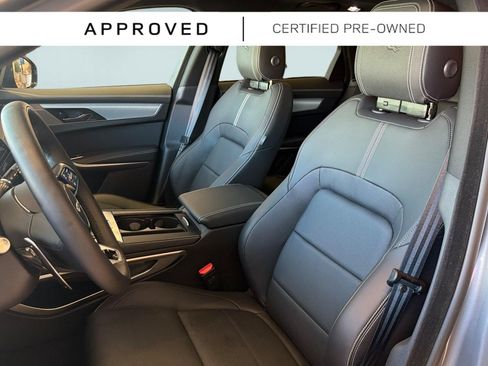 Used 2025 Jaguar F-PACE R-Dynamic S AWD/4WD image 5