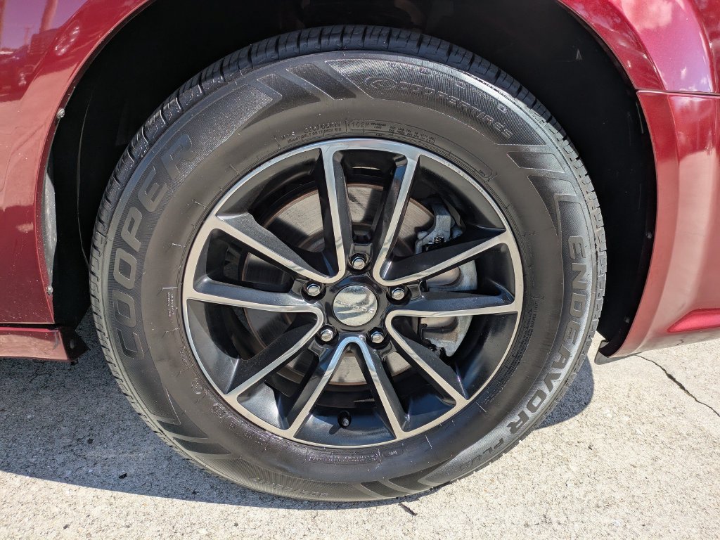Used 2019 Dodge Grand Caravan SE FWD image 11