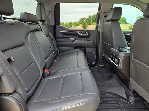 Used 2022 GMC Sierra 1500 SLT AWD/4WD image 25