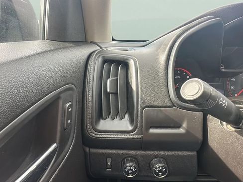 Used 2015 GMC Canyon SLT w/ Driver Alert Package image 11