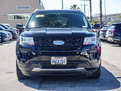 Used 2019 Ford Explorer XLT image 4