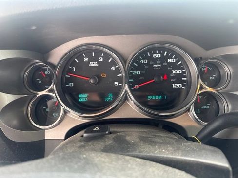 Used 2013 Chevrolet Silverado 2500 LT w/ Interior Plus Package AWD/4WD image 10