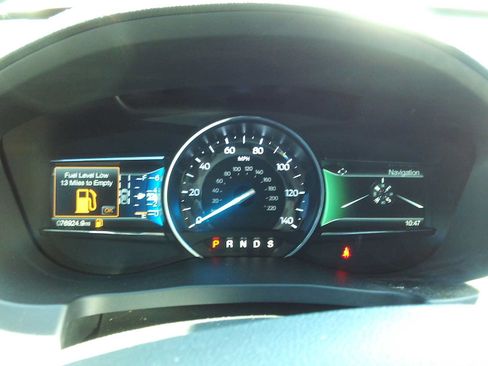 Used 2018 Ford Explorer Sport w/ Ford Safe & Smart Package AWD/4WD image 11