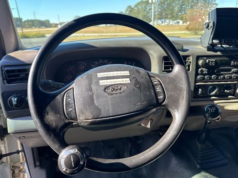 Used 2000 Ford F350 XL image 17