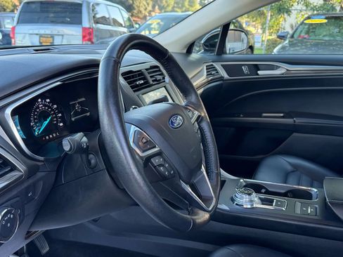 Used 2020 Ford Fusion SEL image 10
