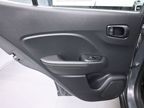 Certified 2023 Hyundai Venue Limited w/ Cargo Package image 24