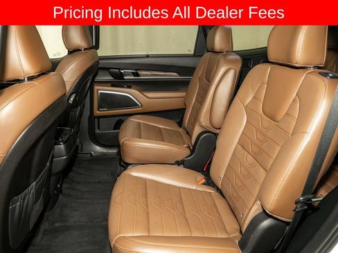 Used 2020 Kia Telluride SX w/ SX Prestige Package AWD/4WD image 9