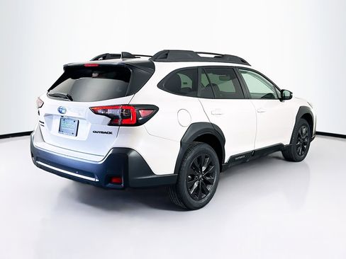 Used 2025 Subaru Outback Onyx Edition image 9