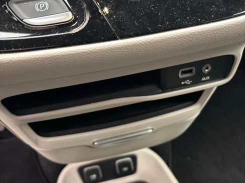 Used 2018 Chrysler Pacifica Touring Plus w/ Tire & Wheel Group image 51