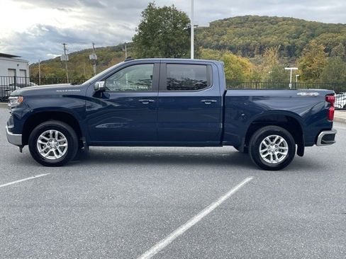 Used 2022 Chevrolet Silverado 1500 LT image 10