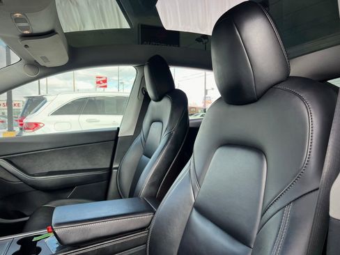 Used 2021 Tesla Model Y Long Range image 37