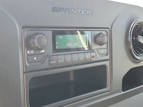 Used 2025 Mercedes-Benz Sprinter 2500 image 30