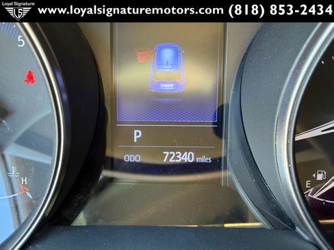 Used 2020 Toyota C-HR XLE FWD image 21