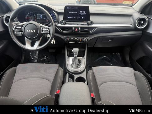 Used 2024 Kia Forte LXS w/ LXS Technology Package FWD image 2