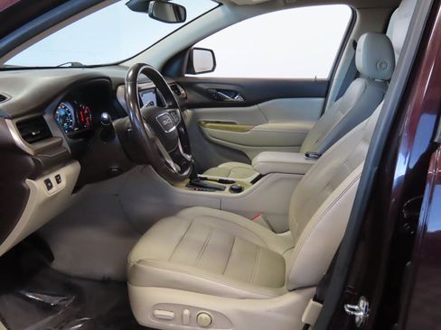 Used 2018 GMC Acadia Denali w/ Technology Package FWD image 7