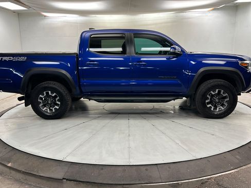 Used 2023 Toyota Tacoma TRD Off-Road w/ Black Out Package (TMS) AWD/4WD image 5