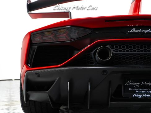Used 2019 Lamborghini Aventador SVJ AWD/4WD image 20