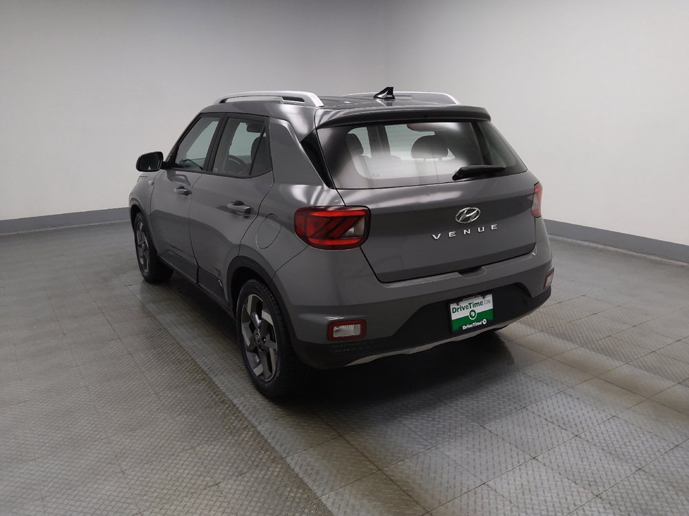 Used 2021 Hyundai Venue SEL FWD image 5