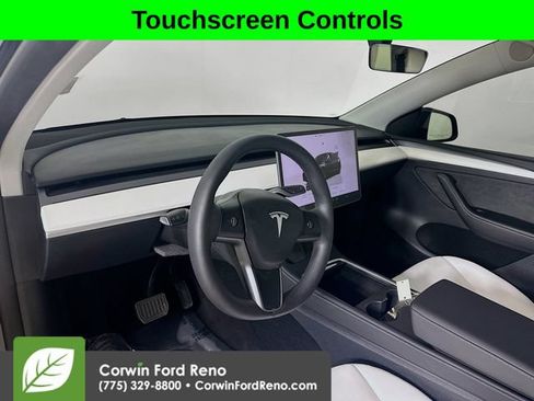 Used 2024 Tesla Model Y Long Range AWD/4WD image 9