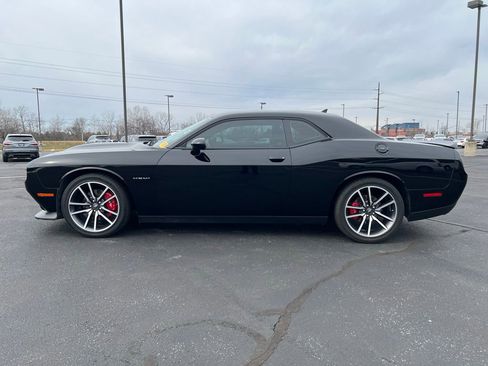 Used 2022 Dodge Challenger R/T w/ Plus Package image 3