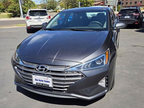 Used 2020 Hyundai Elantra SE FWD image 3