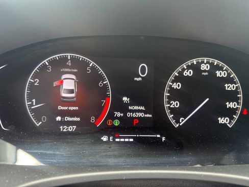 Used 2023 Honda Civic Sport image 11