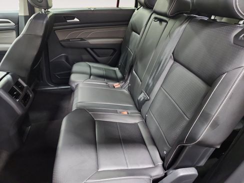 Used 2023 Volkswagen Atlas SE AWD/4WD image 13