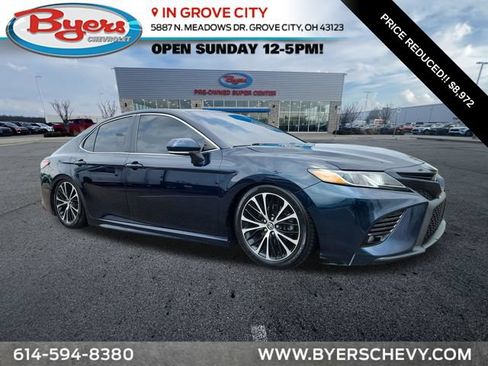 Used 2018 Toyota Camry SE w/ Moonroof Package FWD image 1