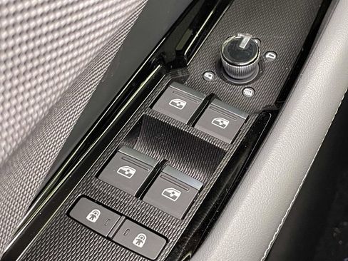 New 2026 Audi Q3 quattro 2.0T AWD/4WD image 37