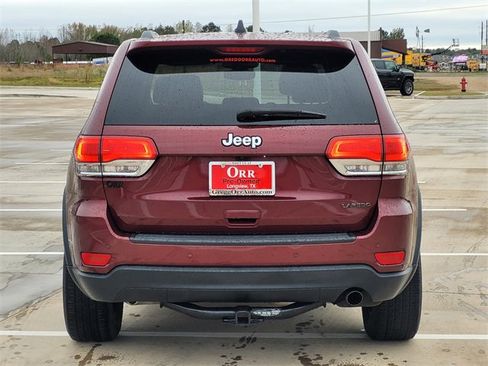 Used 2019 Jeep Grand Cherokee Laredo w/ 18" Wheel & 8.4" Radio Group image 5