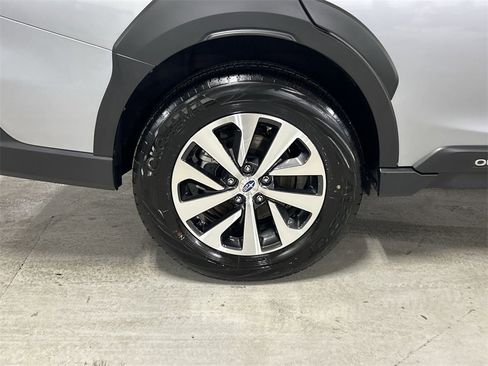 Certified 2025 Subaru Outback Premium image 12