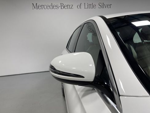 Certified 2017 Mercedes-Benz E 300 4MATIC image 12