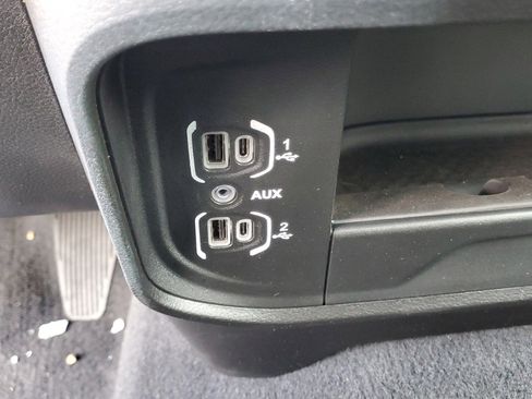 Used 2024 RAM 2500 Big Horn w/ Bed Utility Group image 23