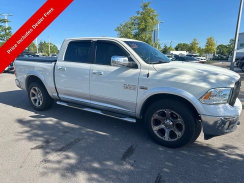 Used 2017 RAM 1500 Laramie w/ Convenience Group AWD/4WD image 5