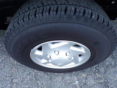 Used 2014 Ford E-250 and Econoline 250 Extended w/ Power Group image 43