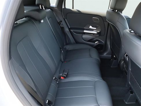 New 2026 Mercedes-Benz GLA 250 4MATIC image 17