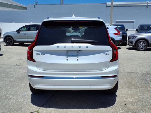 New 2026 Volvo XC90 T8 Plus w/ Protection Package Premier AWD/4WD image 6