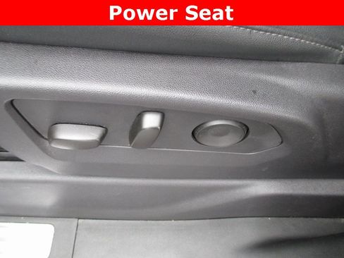 Used 2024 GMC Sierra 1500 SLT image 24