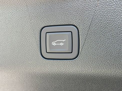 New 2026 GMC Yukon XL AT4 AWD/4WD image 29