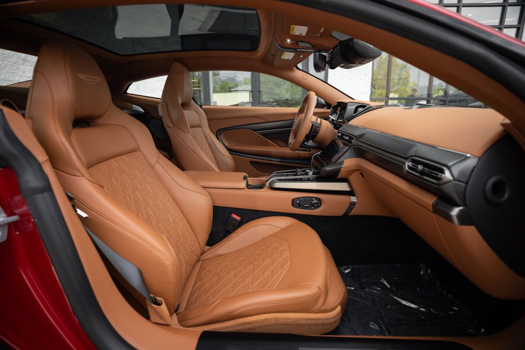 Used 2025 Aston Martin Vanquish RWD image 24