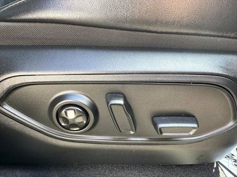 Certified 2022 Jeep Grand Cherokee Limited AWD/4WD image 32