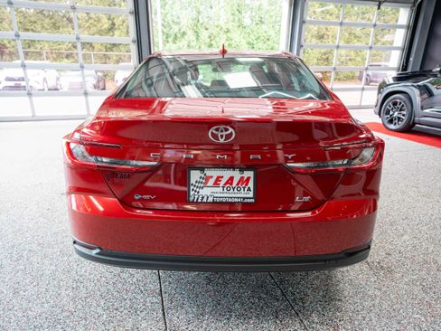 Used 2025 Toyota Camry LE FWD image 3
