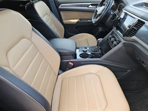 Used 2023 Volkswagen Atlas Cross Sport SEL Premium R-Line AWD/4WD image 15