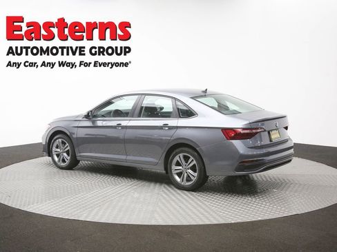 Used 2024 Volkswagen Jetta SE FWD image 59